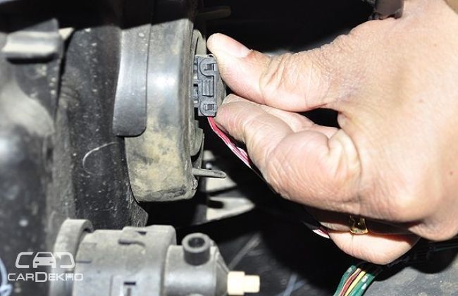 How to replace headlamp bulbs: 5 easy steps
