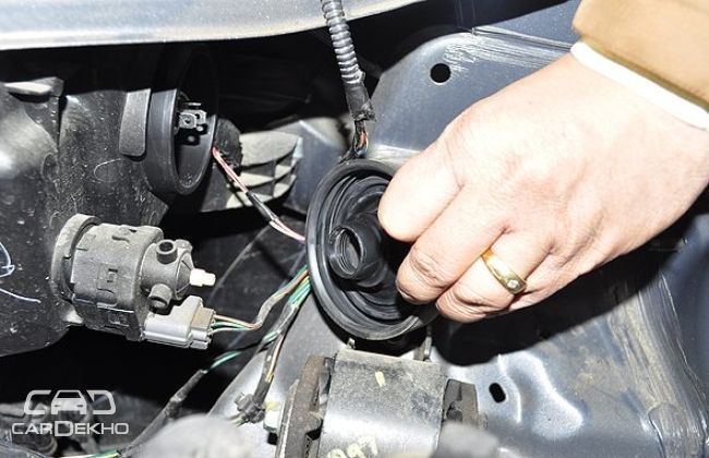 How to replace headlamp bulbs: 5 easy steps
