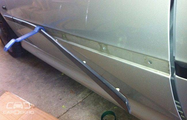 Car door deals moulding strips