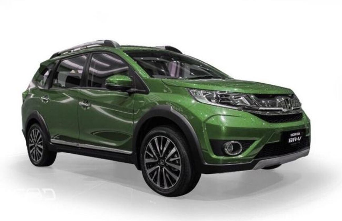 Honda BR-V Misty Green Honda BR-V green color
