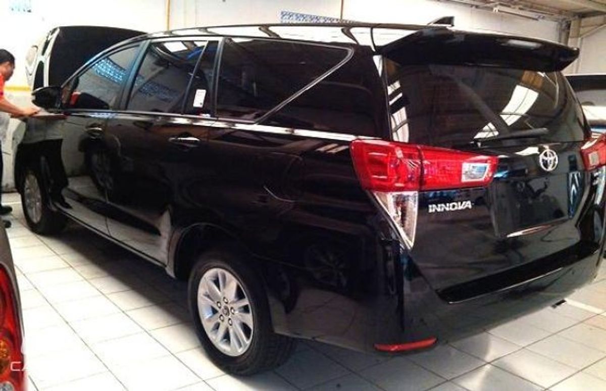2016 Toyota Innova (Rear profile) 2016 Toyota Innova (Rear profile)
