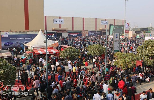 Crowd at Indian Auto Expo