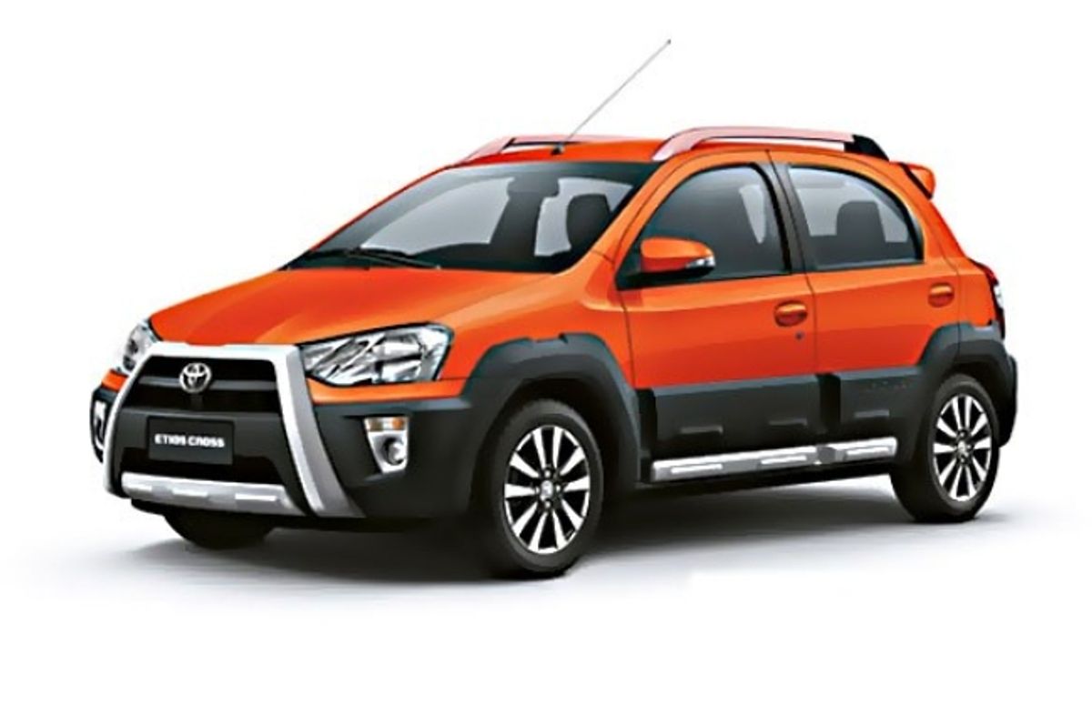 Toyota Etios Cross Dynamique (Inferno Orange) Toyota Etios Cross Dynamique (Inferno Orange)