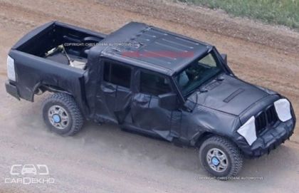 Jeep Wrangler Pickup Spied! 