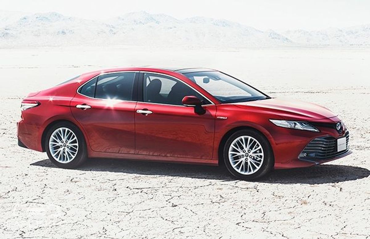 2018 Toyota Camry Hybrid 