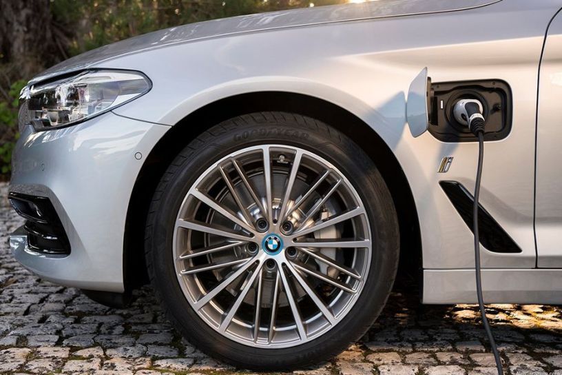 BMW 5 Series Plug-in Hybrid BMW 5 Series Plug-in Hybrid