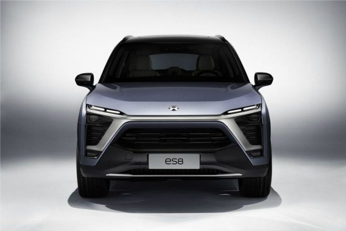 NIO ES8