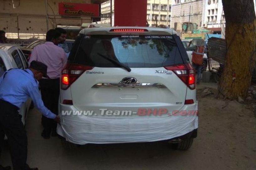2018 Mahindra XUV500 2018 Mahindra XUV500