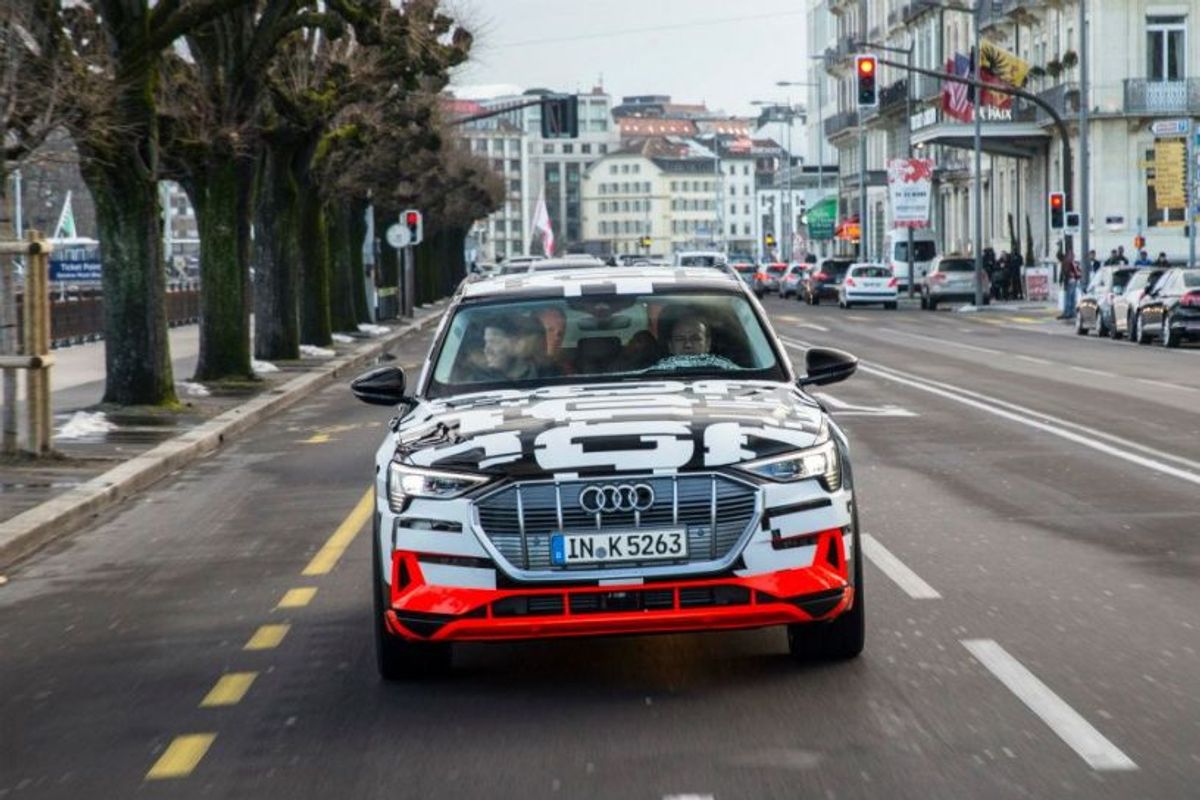 Audi e-tron Prototype Audi e-tron Prototype