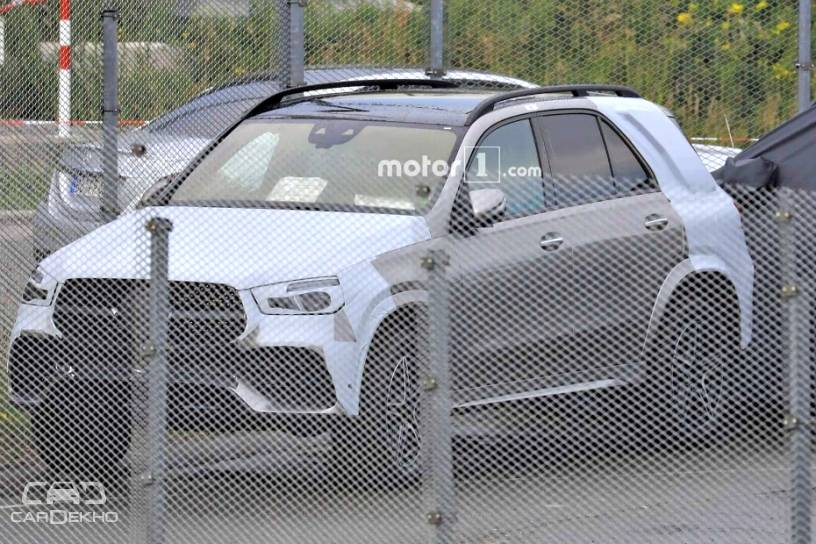 New Spy Pics Of 2019 Mercedes-Benz GLE Interior Reveal Widescreen Display