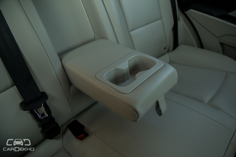 Mahindra XUV300 Mahindra XUV300