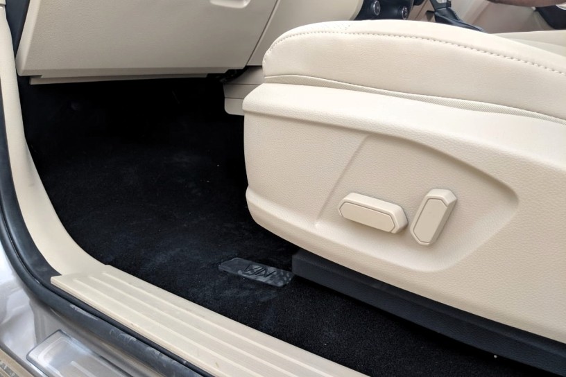 2019 Ford Endeavour Old vs New: Major Differences