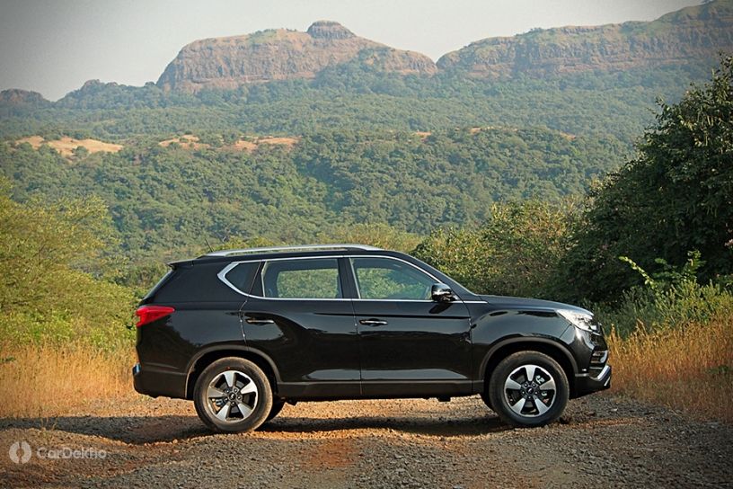 2019 Ford Endeavour vs Mahindra Alturas G4: In Pics