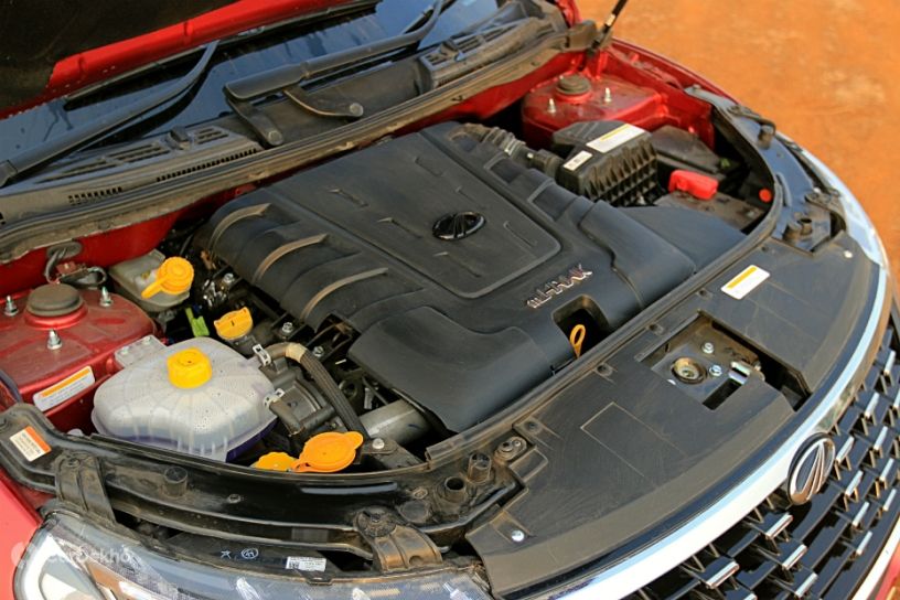 Mahindra XUV500 engine