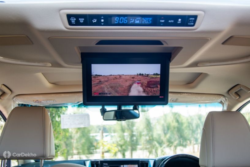 Toyota Vellfire 13-inch monitor Toyota Vellfire 13-inch monitor