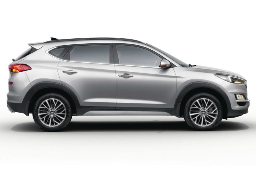 Hyundai Tucson side Hyundai Tucson side