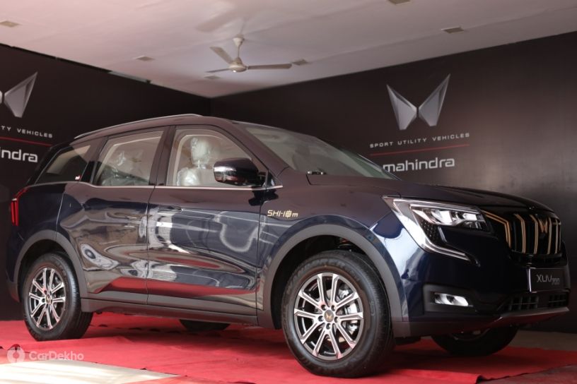 Mahindra Gifts Bespoke XUV700 Gold Edition To Paralympian Avani Lekhara CarDekho