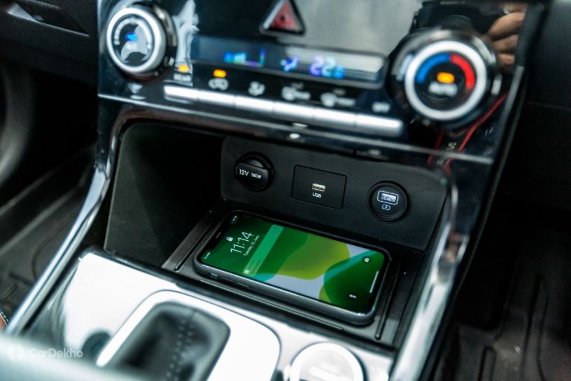 Hyundai Alcazar wireless phone charging