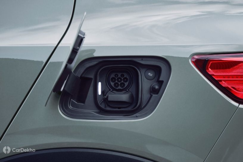 Volvo XC40 Recharge charge port