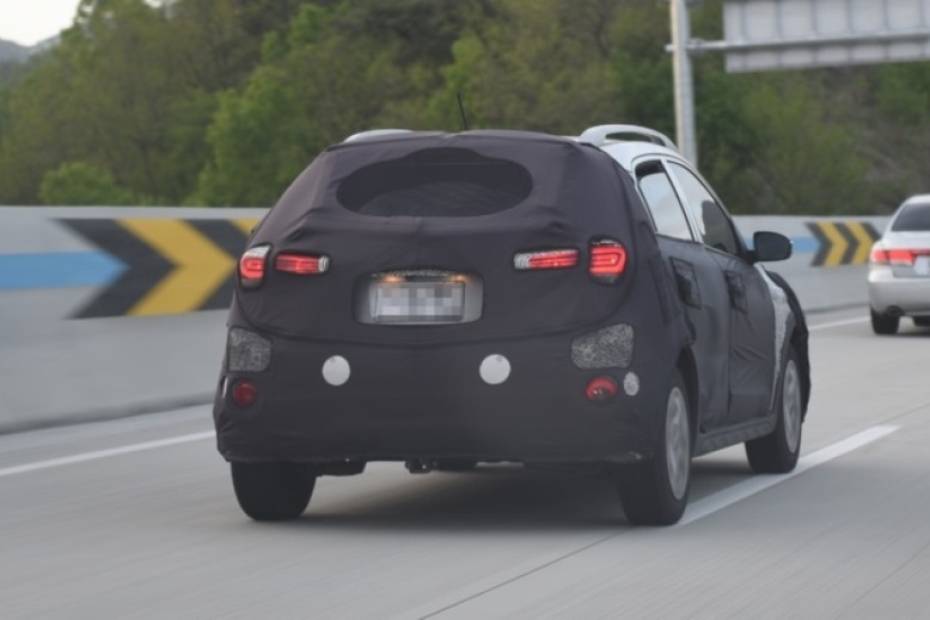 Hyundai i20 Active Facelift In Works, Spied Testing In Korea