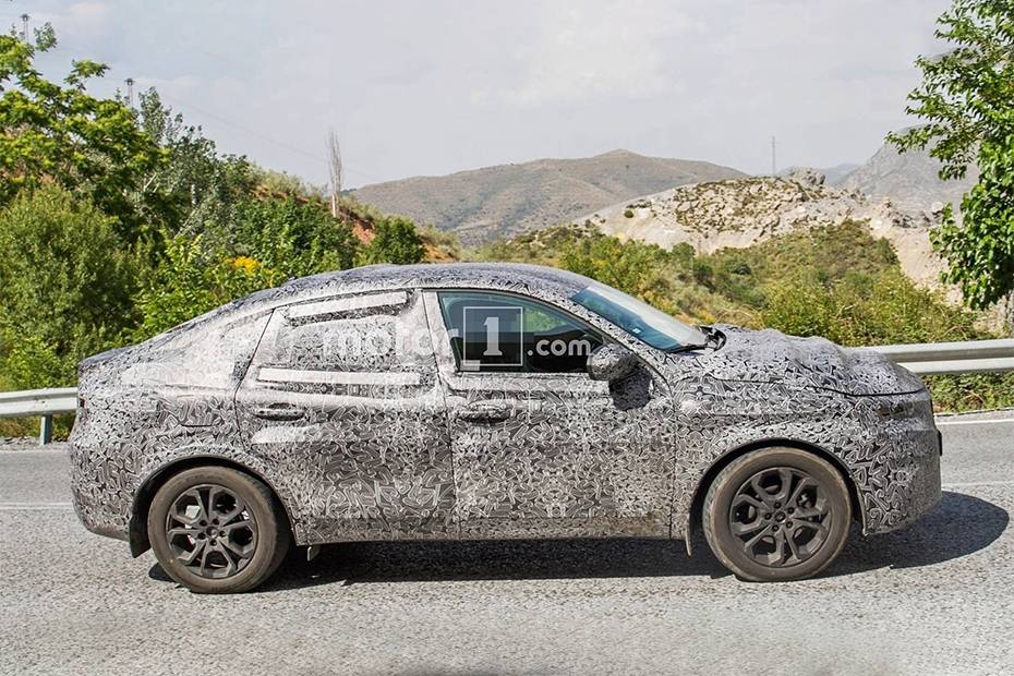 Renault Teases New Jeep Compass-Rivalling Coupe-SUV