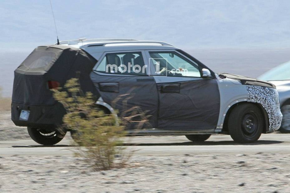 Mysterious Hyundai SUV Spied - Could It Be India-Bound Carlino?