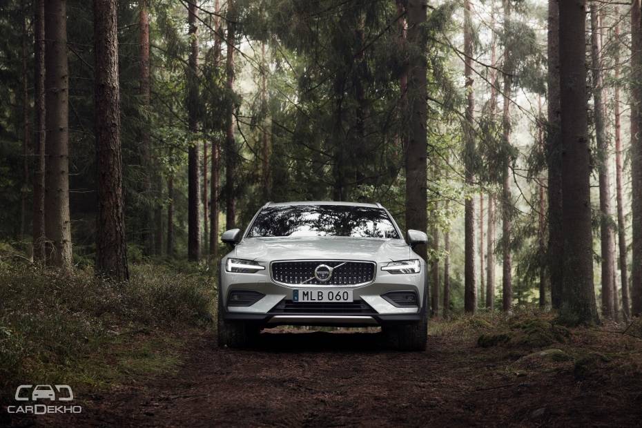 Volvo V60 Cross Country Revealed