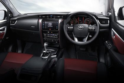 Updated Toyota Fortuner Trd Sportivo Revealed Cardekho Com