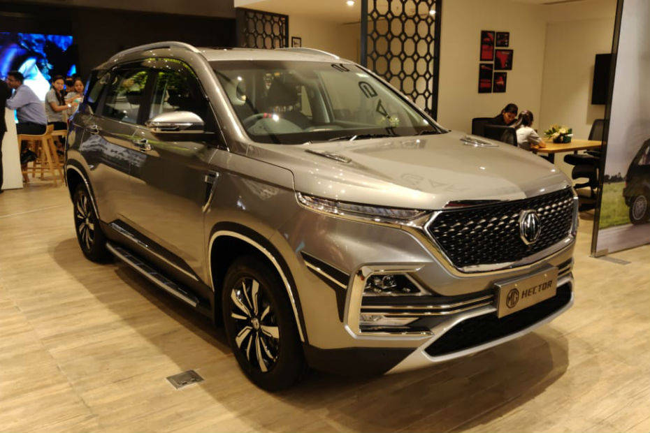 Mg hector plus side store step board