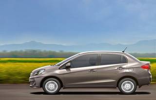 Honda Amaze sets Record Booking for Company; 3-4 months Waiting Period!