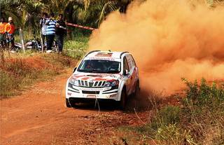 Team Mahindra Adventure registers 4th successive win at the 2013 INRC