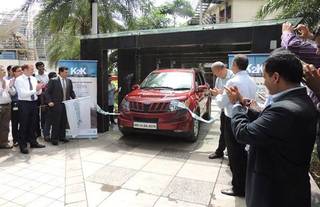 Mahindra XUV500 sets new Limca Book of Records