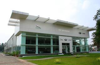JLR opens the largest premium car showroom in Coimbatore JLR opens the largest premium car showroom in Coimbatore