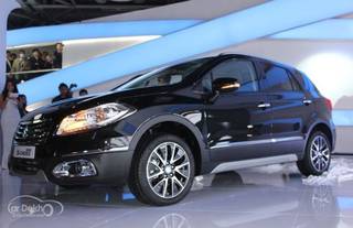 Maruti SX4 S Cross unveiled at the 2014 Auto Expo