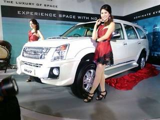 Isuzu MU7 and D-Max Displayed at the 2014 Auto Expo Isuzu MU7 and D-Max Displayed at the 2014 Auto Expo