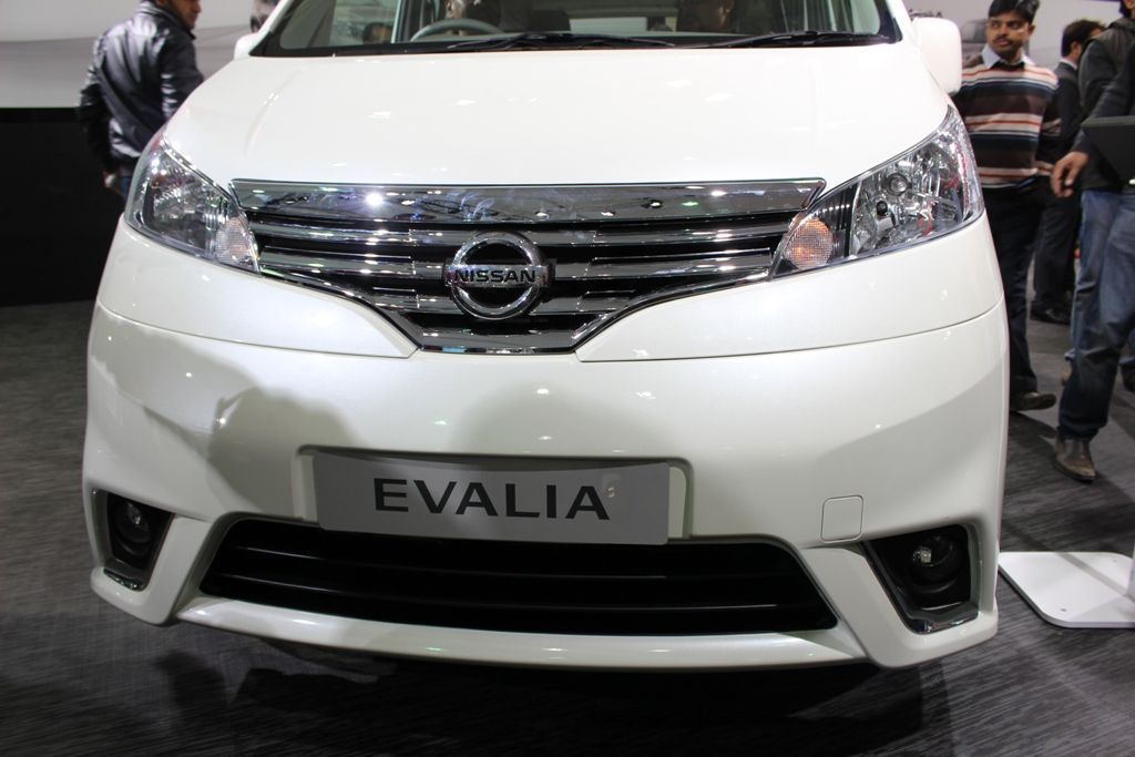 Updated Nissan Evalia unveiled at Auto Expo