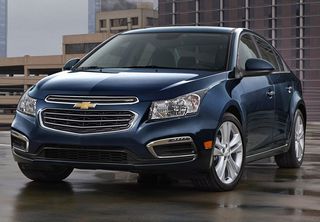 2015 Chevrolet Cruze unveiled; India launch later this year
