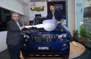 Mahindra Delivers Scorpio and XUV5OO to Khatron Ke Khiladi and Jhalak Dikhla Jaa Winners! Mahindra Delivers Scorpio and XUV5OO to Khatron Ke Khiladi and Jhalak Dikhla Jaa Winners!