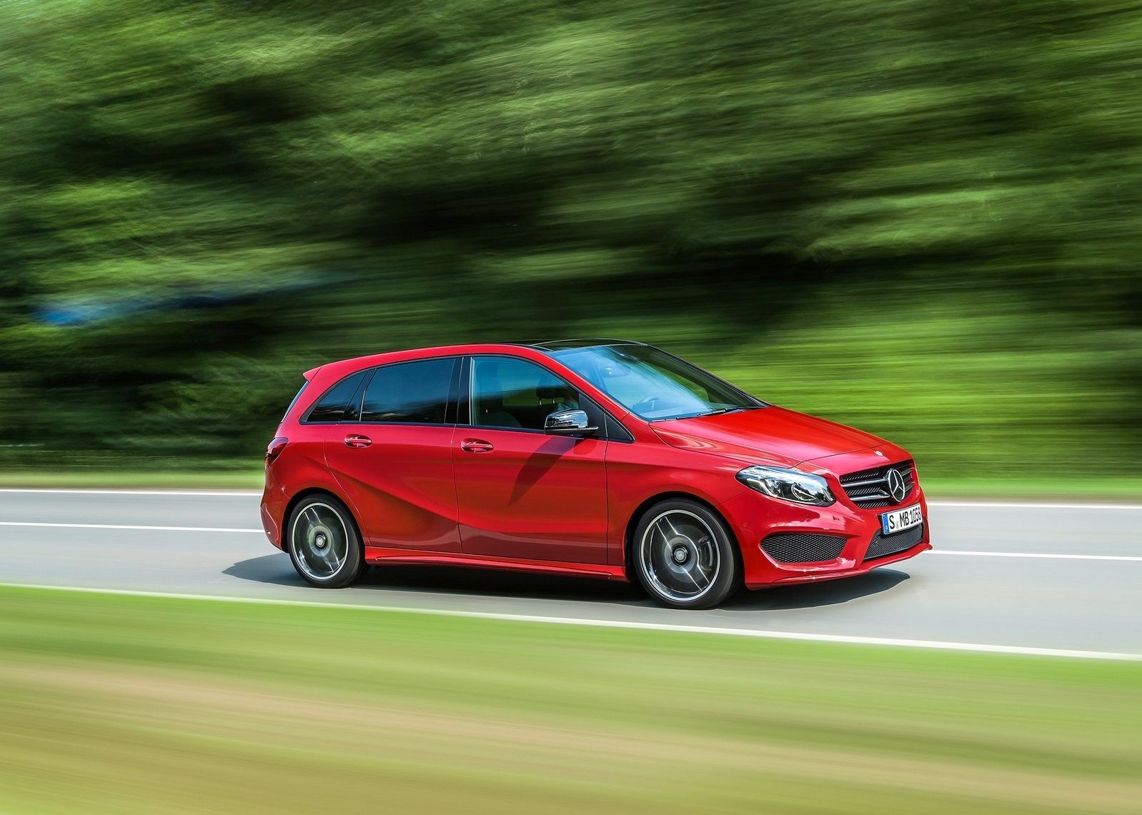 Mercedes-Benz To Launch B Class Facelift on 11th March, 2015 | CarDekho.com