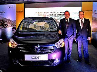 Renault India to launch sub-Rs.4 lac car in 2015; Renault Lodgy launched in Chennai