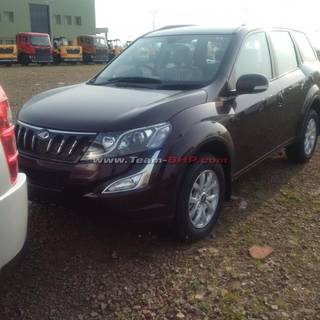 Mahindra XUV5OO Facelift Spied Undisguised, Expected to Launch by May 2015