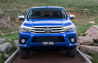 Toyota Hilux Fully Revealed: 2016 Fortuner to Get Similar Interiors