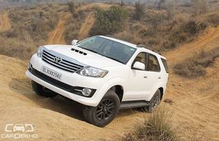 Toyota Retails 12,965 units in May 2015 Toyota Retails 12,965 units in May 2015