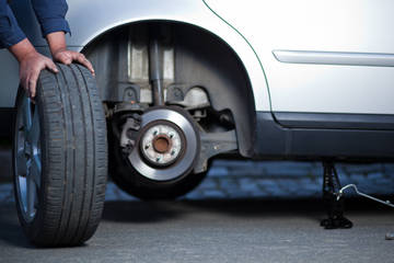 How to Interchange Your Car Tyres? How to Interchange Your Car Tyres?