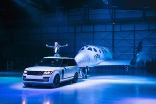 Range Rover Tows Virgin Galactic VSS Unity to its Reveal!