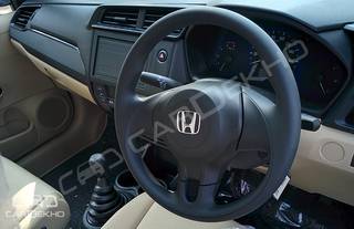 Exclusive: 2016 Honda Amaze Comes Standard with Auto AC