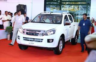 Isuzu Inaugurates Production Facility, Will Launch V-Cross Soon Isuzu Inaugurates Production Facility, Will Launch V-Cross Soon
