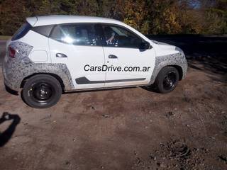 Renault Kwid Spied In Argentina; Bears Floating Roof