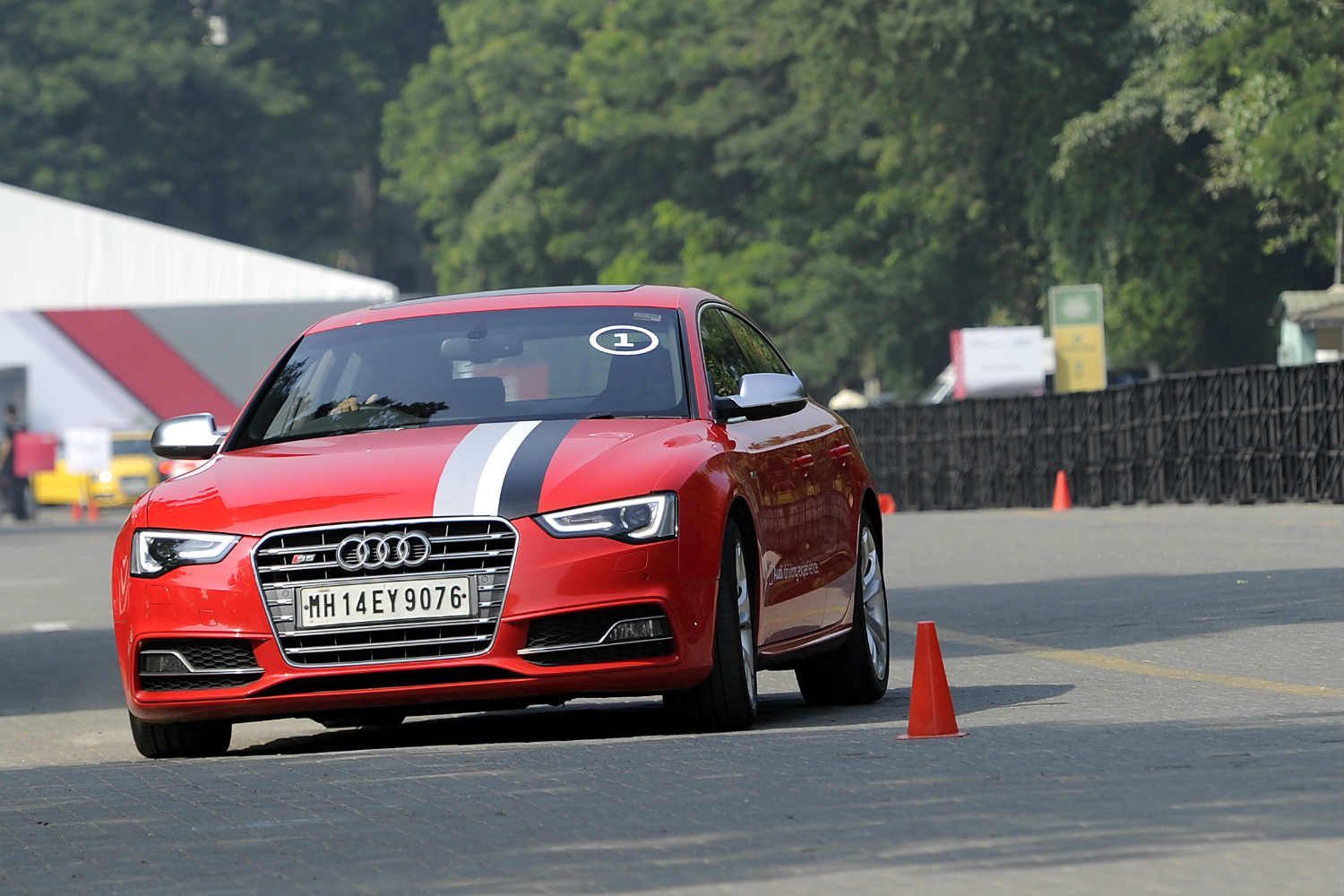 Of Drags and Departure Angles - 2016 Audi Weekender Mumbai
