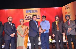 Toyota Kirloskar Motor Gets National Exporter Award Toyota Kirloskar Motor Gets National Exporter Award
